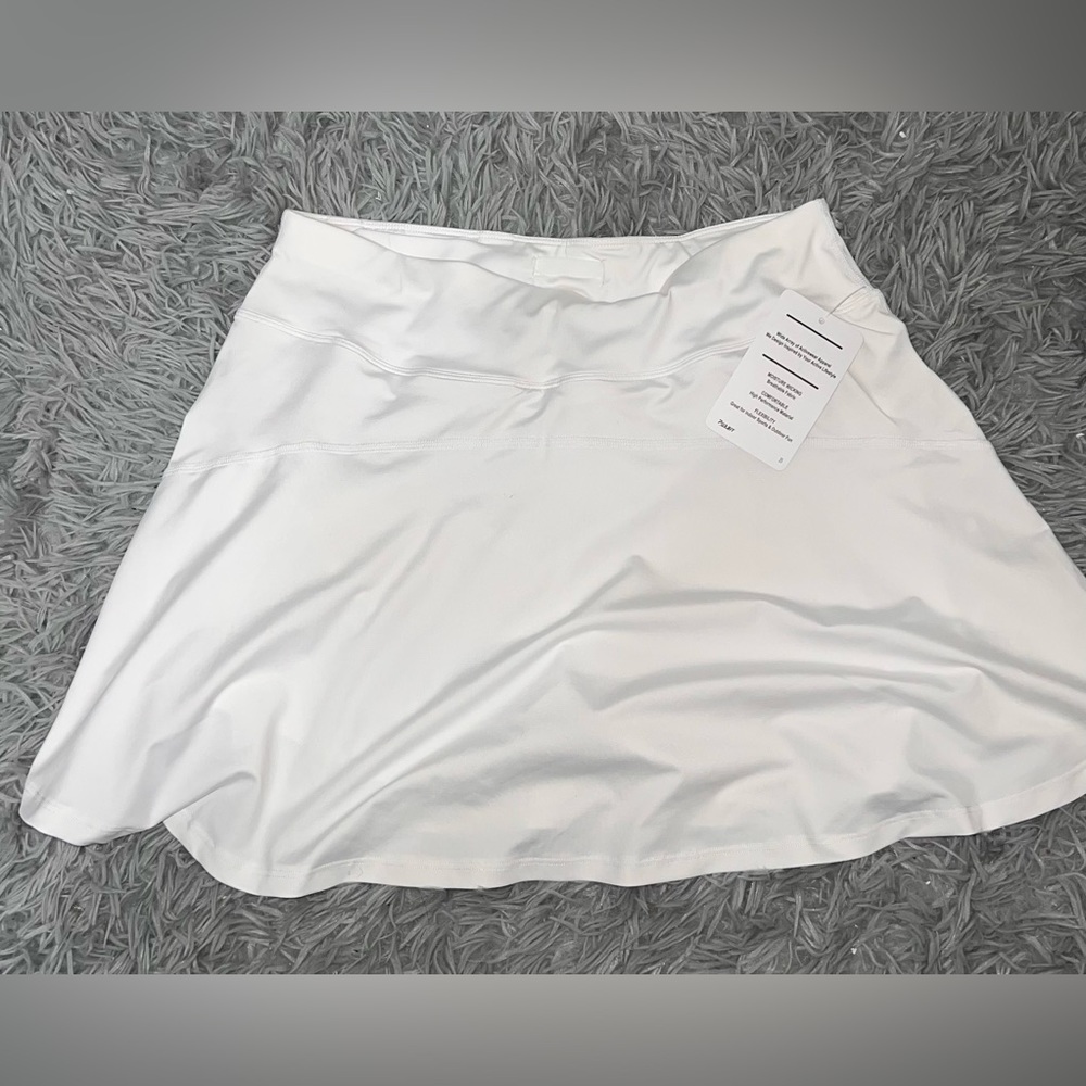 Persit White Skort